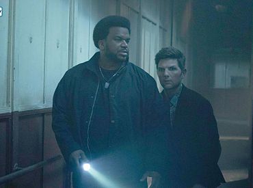 Klip z premiery „Ghosted”: Adam Scott i Craig Robinson zostają zwerbowani