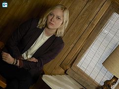 Zdjecia promocyjne obsady 1 sezonu serialu The Crossing
