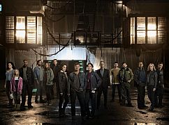 Zdjecia promocyjne obsady 1 sezonu serialu The Crossing