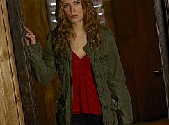 Zdjecia promocyjne obsady 1 sezonu serialu The Crossing