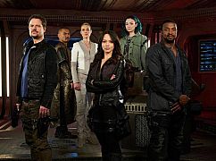 Zdjęcia promocyjne obsady 3 sezonu serialu Dark Matter