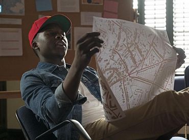 ABC zamawia 3 dodatkowe odcinki „Kevin (Probably) Saves the World” i trzy scenariusze „The Mayor”