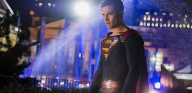 Zdjęcia z finału 2 sezonu „Supergirl”: Kara jednoczy się z Mon-Elem, walczy z Supermanem