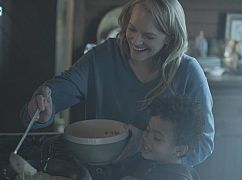Opowieści podręcznej: 1x07 The Other Side - zdjęcia promocyjne
