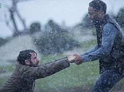 Pozostawieni: 3x07 The Most Powerful Man in the World (and His Identical Twin Brother) - zdjęcia promocyjne