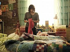 Somewhere Between: 1x01 „For One to Live” - zdjęcia promocyjne