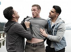 Somewhere Between: 1x01 „For One to Live” - zdjęcia promocyjne