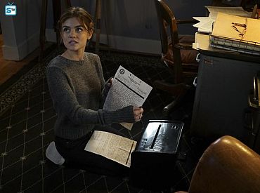 Zdjęcia z 7 sezonu „Słodkich kłamstewek”: Czy policjanci pokrzyżują ślub [spoiler]?