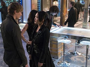 Aktor „Shadowhunters” zapowiada przyszłość Jace’a z Clary i Maią: „Robi się gorzej zanim staje się lepiej”