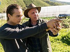 Fear the Walking Dead: 3x06 „Red Dirt” - zdjęcia promocyjne