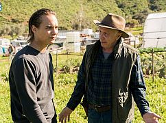 Fear the Walking Dead: 3x06 „Red Dirt” - zdjęcia promocyjne
