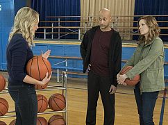 Playing House: 3x03 „Gwen or Lose” - zdjęcia promocyjne