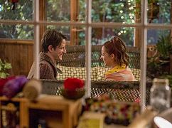 Playing House: 3x06 „Ride the Dragon” - zdjęcia promocyjne