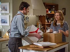 Playing House: 3x06 „Ride the Dragon” - zdjęcia promocyjne