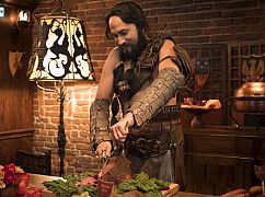 Playing House: 3x07 „Game of Tweens” - zdjęcia promocyjne