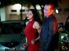 Królowa Południa: 2x09 „Sólo el Amor de Una Madre” - zdjęcia promocyjne