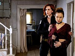 Wynonna Earp: 2x06 „Whiskey Lullaby” - zdjęcia promocyjne