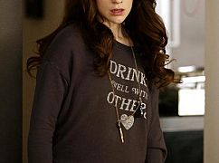 Wynonna Earp: 2x06 „Whiskey Lullaby” - zdjęcia promocyjne