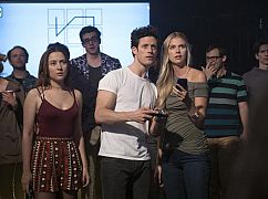 Stitchers: 3x06 „The Gremlin and the Fixer” - zdjęcia promocyjne
