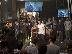 Stitchers: 3x06 „The Gremlin and the Fixer” - zdjęcia promocyjne