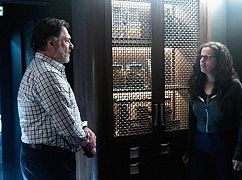Zoo: 3x06 „Oz Is Oz” - zdjęcia promocyjne