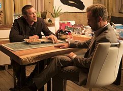 Somewhere Between: 1x05 „Into the Fire” - zdjęcia promocyjne