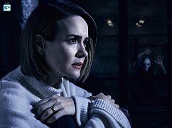 Plakaty promocyjne 7 sezonu serialu „American Horror Story”