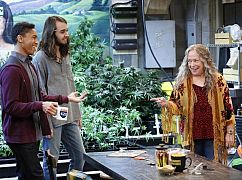 Zdjęcia promocyjne 1 sezonu serialu „Disjointed”