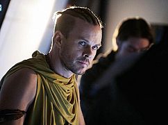 Killjoys: 3x07 „The Wolf You Feed” - zdjęcia promocyjne