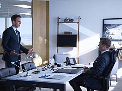 W garniturach: 7x06 „Home to Roost” - zdjęcia promocyjne