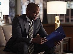 W garniturach: 7x06 „Home to Roost” - zdjęcia promocyjne