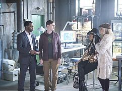 Orphan Black: 5x06 „Manacled Slim Wrists” - zdjęcia promocyjne