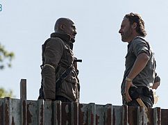Żywe trupy: 8x01 „Mercy” - zdjęcia promocyjne