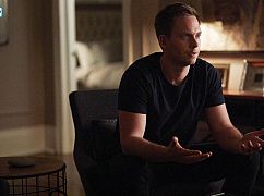 W garniturach: 7x07 „Full Disclosure” - zdjęcia promocyjne