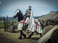 Zdjęcia promocyjne 1 sezonu serialu „Knightfall”