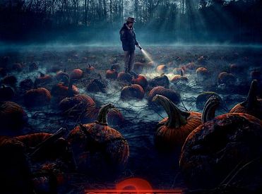 Nowy plakat 2 sezonu „Stranger Things” świętuje Halloween ze strasznymi dyniami