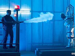 Zdjęcia promocyjne 2 sezonu serialu „Dirk Gently”