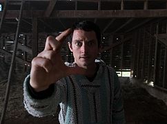 Zdjęcia promocyjne 2 sezonu serialu „Dirk Gently”