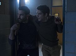 Nastoletni wilkołak: 6x20 „The Werewolves of War” - zdjęcia promocyjne