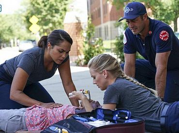 Kto zginął w premierze 6 sezonu „Chicago Fire”?