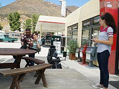 Speechless: 2x01 „W-E– WE’RE B-A– BACK!” - zdjęcia promocyjne