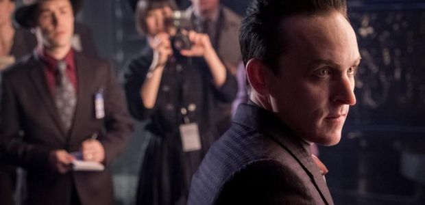 Zobacz Stracha na Wróble i Jima Gordona w zapowiedzi 4 sezonu „Gotham”