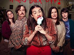 Plakaty promocyjne 2 sezonu serialu „Haters Back Off”