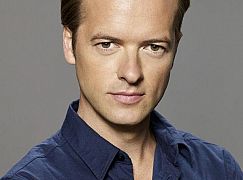 Zdjęcia promocyjne obsady 2 sezonu serialu „Great News”