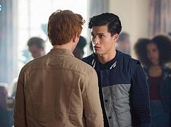 Riverdale: 2x01 „A Kiss Before Dying” - zdjęcia promocyjne