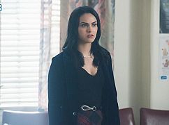 Riverdale: 2x01 „A Kiss Before Dying” - zdjęcia promocyjne