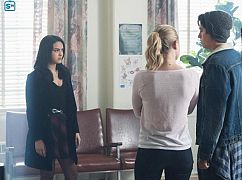 Riverdale: 2x01 „A Kiss Before Dying” - zdjęcia promocyjne