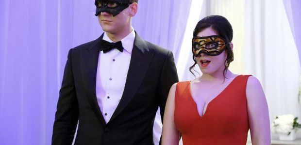 Klip z 3 sezonu „Crazy Ex-Girlfriend”: Rebecca wykonuje swoją najseksowniejszą piosenkę do tej pory