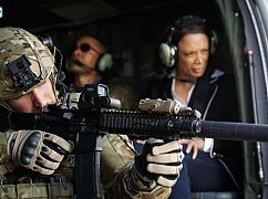 Valor: 1x02 „Espirit de Corps” - zdjęcia promocyjne