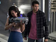 The Flash: 4x02 „Mixed Signals” - zdjęcia promocyjne